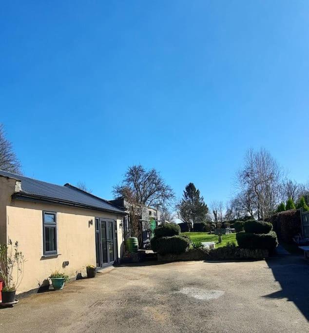 Sycamore Lodge Kent With Ev Zappi Type 2, Swimming Pool For A Fee Sellindge Eksteriør bilde